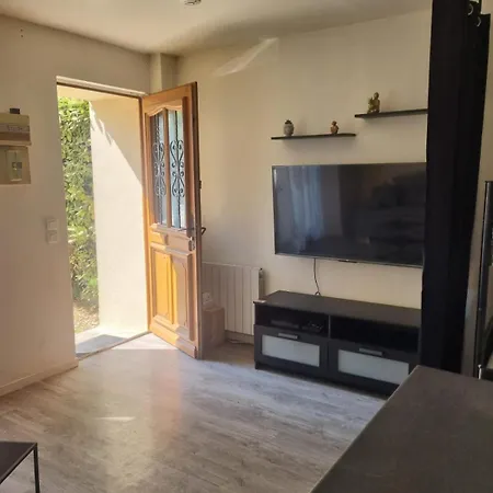 A 2 Pas De Disneyland * Esbly