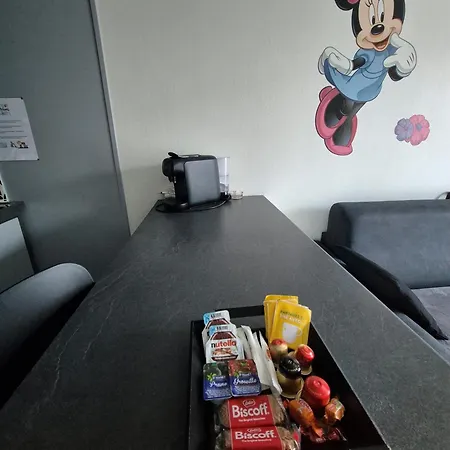 A 2 Pas De Disneyland * Esbly